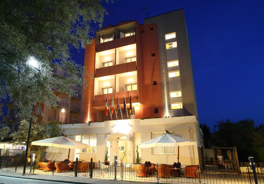 Miramare Inn Hotel 马洛塔 外观 照片