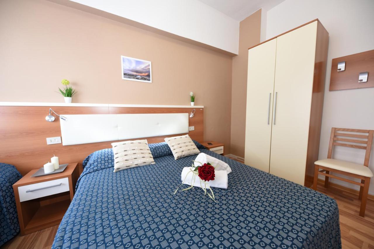 Miramare Inn Hotel 马洛塔 外观 照片